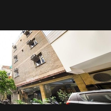 Hotel Mahalaxmi Deluxe New Delhi Exteriör bild